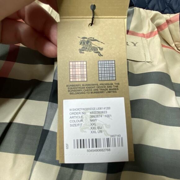 NWT | Burberry | Navy Puffer Jacket | Navy Blue | XXL - Picture 10 of 14